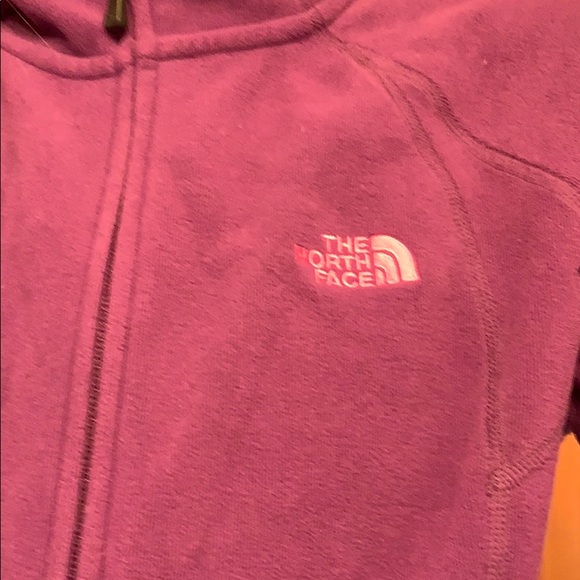 Purple medium north face fleece - Picture 3 of 5